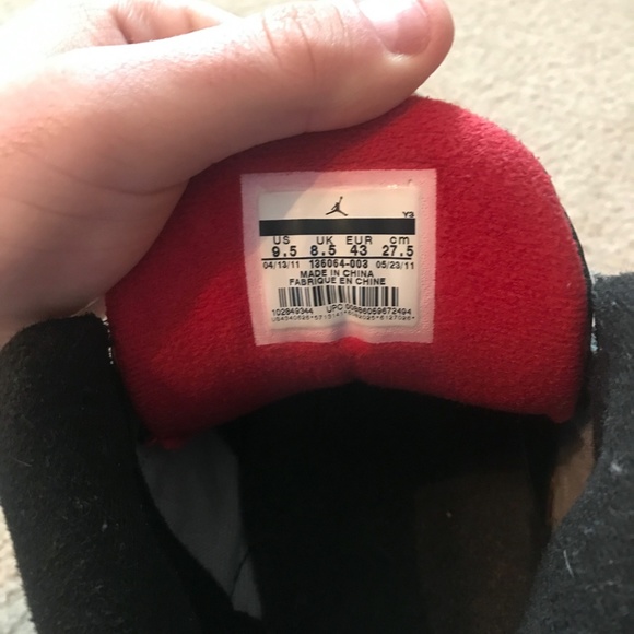 Jordan Stealth 3s Grey Sneakers - Picture 4 of 5